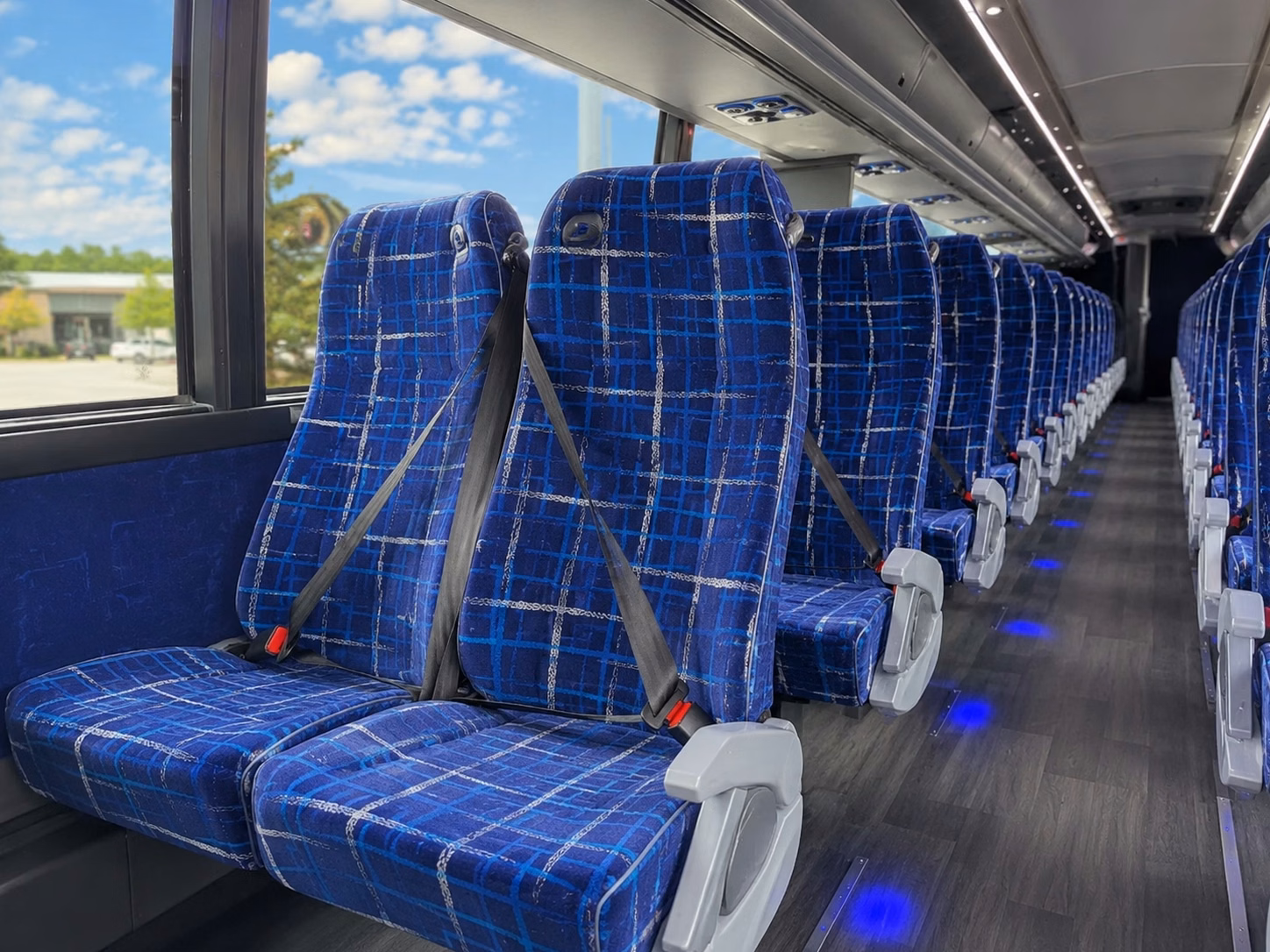 charterbusrentalmedfordor com makes it easy to book charter buses for medford corporate events and employee shuttles