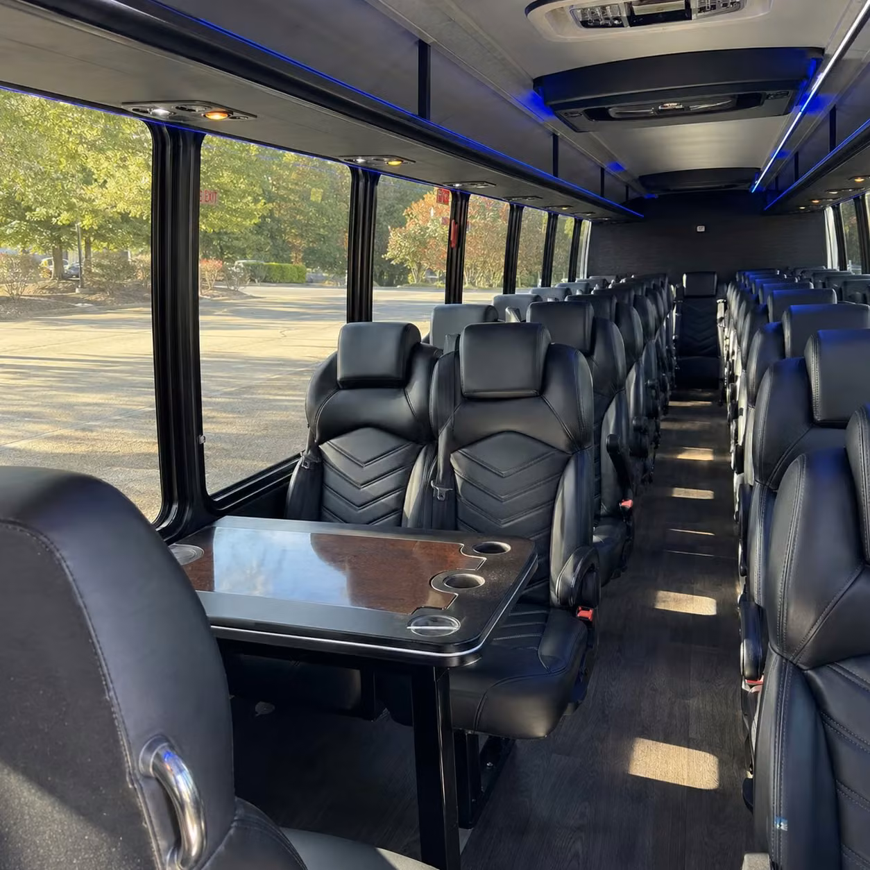 minibuses for medford museum and cultural field trips